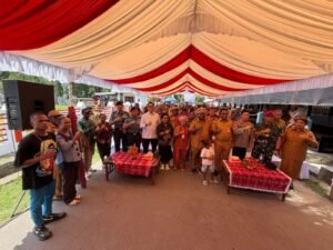 Gubernur Papua Barat Daya Resmikan Pasar Mama-Mama Papua dan Serahkan Bantuan UMKM di Sorong