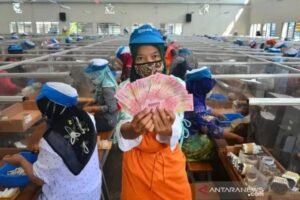 Anggota Komisi IX DPR Usul THR Dibayar H-14 Jelang Lebaran 2026