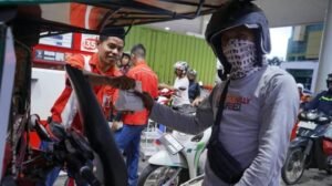 Pertamina Patra Niaga Bagikan Takjil di 178 SPBU se-Sulawesi, Perkuat Kepedulian Sosial Selama Ramadan