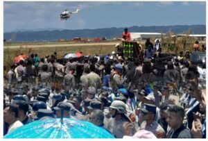 Ratusan Massa Kepung PT IWIP, Wakil Ketua DPRD Halteng: “Kalau Rakyat Makin Menderita, Mending IWIP Angkat Kaki!”