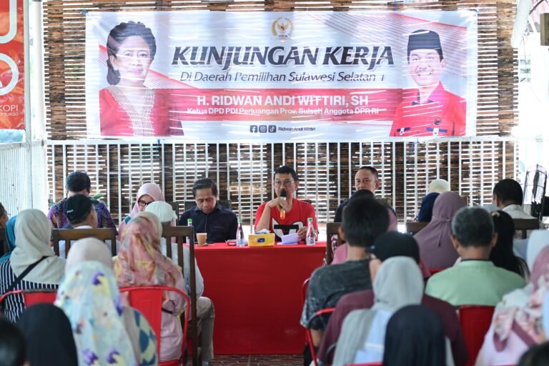 ARW Tinjau Dapil, Pastikan Program Sambungan Listrik Gratis Tepat Sasaran di Makassar