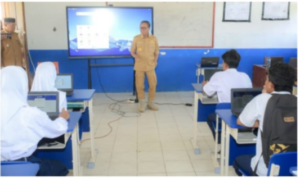 Bupati Ikram beri Motivasi dan Edukasi Perdamaian pada Siswa SMPN 6 Banemo