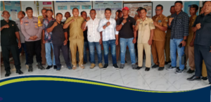Proses Transparan Panitia Kecamatan dan Desa Fritu Bersama 3 Calon Kades Lakukan Verifikasi Daftar Pemilih Tetap(DPT) dan Tanda Tangan Berita Acara Pelaksanaan