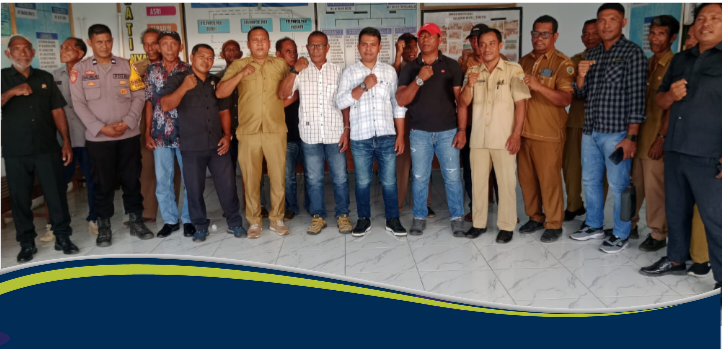 Proses Transparan Panitia Kecamatan dan Desa Fritu Bersama 3 Calon Kades Lakukan Verifikasi Daftar Pemilih Tetap(DPT) dan Tanda Tangan Berita Acara Pelaksanaan