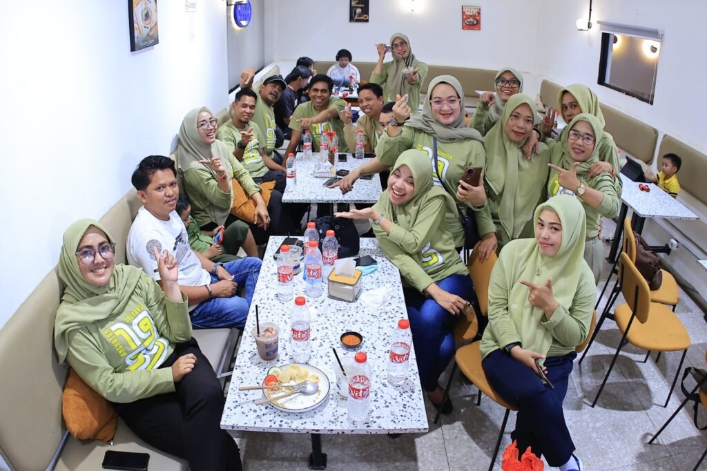 Angkatan 99: Dari Jalan Santai, Lanjut Makan Bareng dan Nostalgia