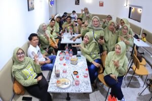 Angkatan 99: Dari Jalan Santai, Lanjut Makan Bareng dan Nostalgia